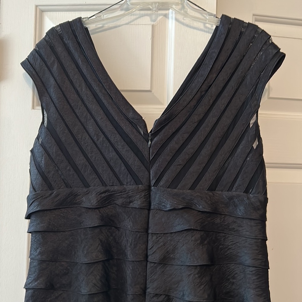 Black Dress 16 - Picture 3 of 7